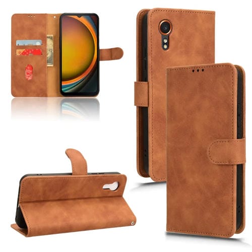 Funda de Cuero para Samsung Galaxy Xcover 7 Skin Feel con Tapa Magnética (Marrón)