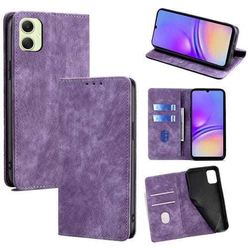 Funda de cuero magnética con cepillo y antirrobo RFID para Samsung Galaxy A05 4G (morado)