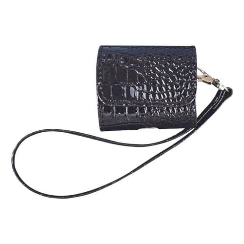 Funda Protectora para Auriculares AirPods 3 Textura Cocodrilo (Negra)