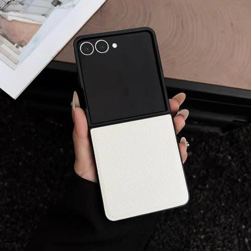 Funda trasera plegable con textura de lichi para Samsung Galaxy Z Flip5 (blanca)