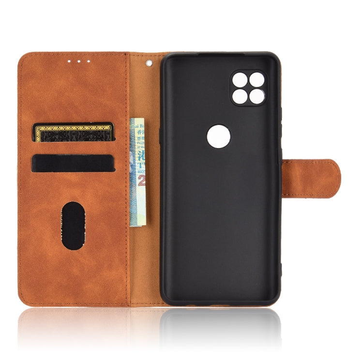 Para Motorola Moto G 5G, color sólido, tacto de la piel, hebilla magnética, textura de becerro abatible horizontal, funda de cuero PU con soporte, ranuras para tarjetas y billetera (marrón)