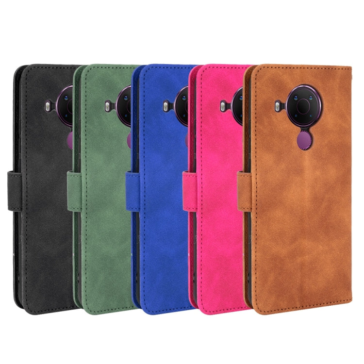 Para Nokia 5.4 Estuche de cuero PU con textura de piel de becerro abatible horizontal con hebilla magnética de color sólido con soporte, ranuras para tarjetas y billetera