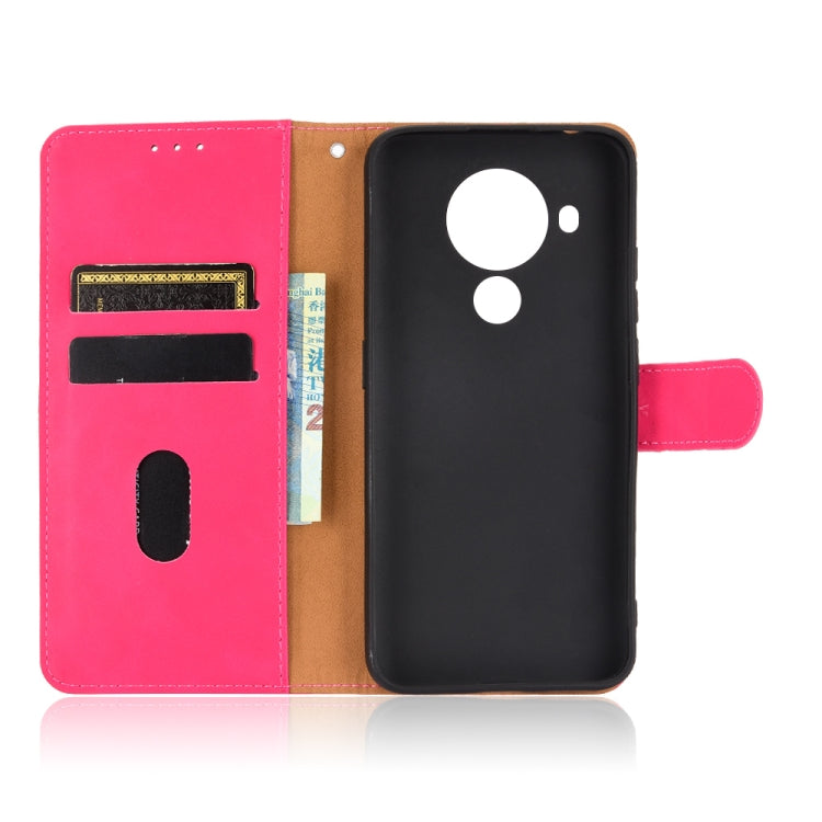 Para Nokia 5.4 Estuche de cuero PU con textura de piel de becerro abatible horizontal con hebilla magnética de color sólido con soporte, ranuras para tarjetas y billetera (rosa roja)
