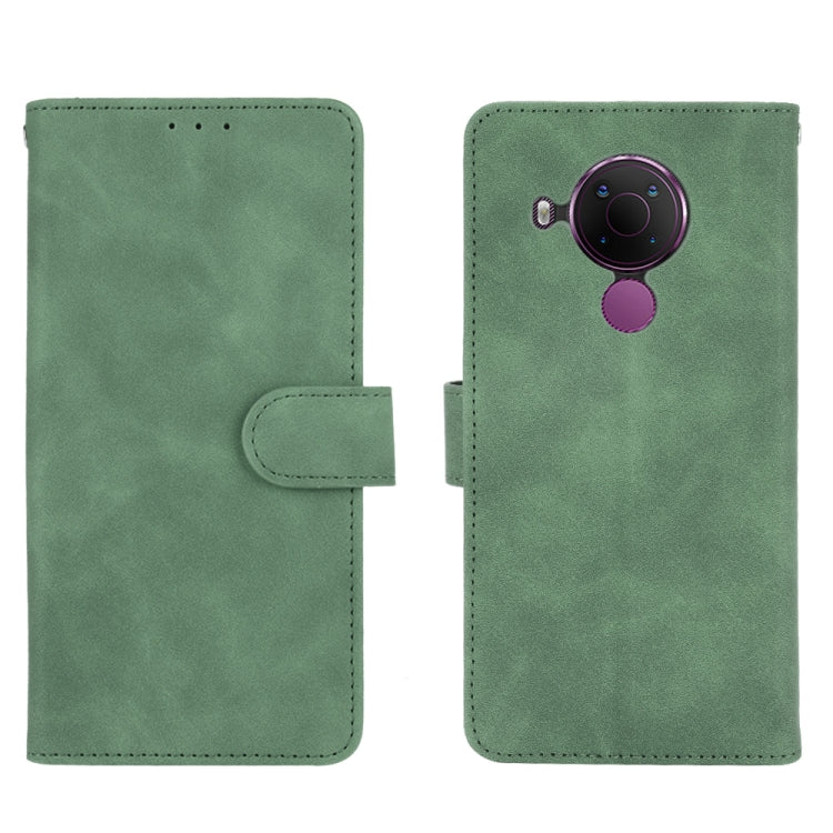Para Nokia 5.4 Funda de cuero PU con textura de piel de becerro abatible horizontal con hebilla magnética de color sólido con soporte, ranuras para tarjetas y billetera