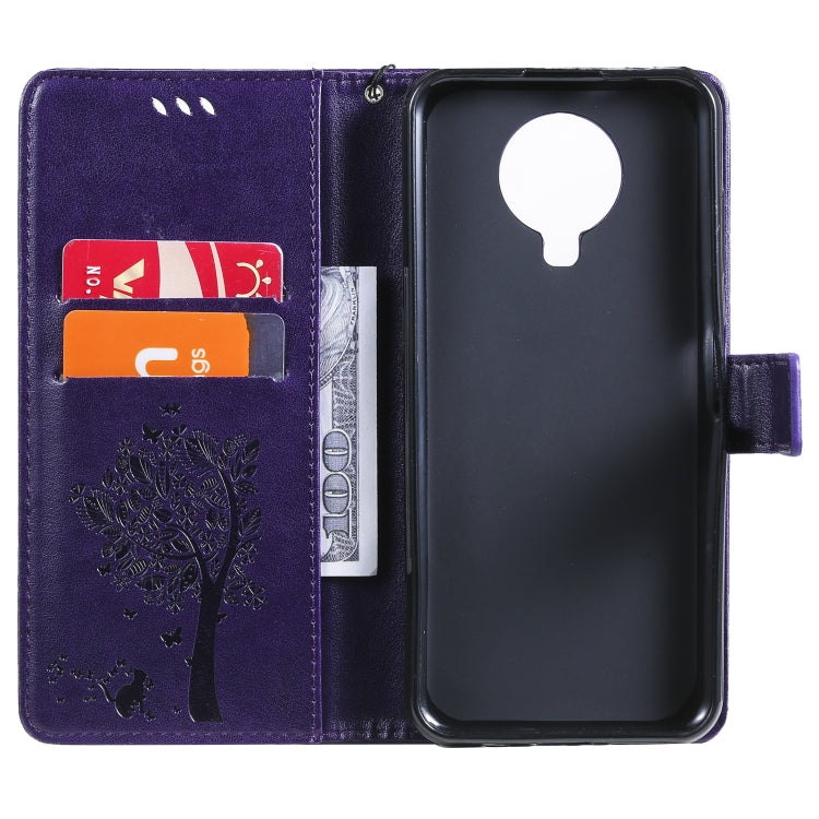 Para Nokia 6.3 Patrón de árbol y gato Impresión prensada Funda de cuero de la PU de la PU con el soporte y las ranuras y la cartera y el cordón (púrpura)