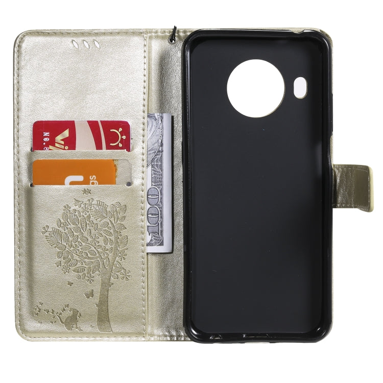 Para NOKIA X10 Árbol y gato Patrón de impresión prensada Funda de cuero Horizontal Flip PU con soporte y tragamonedas de tarjetas y billetera y cordón (oro)