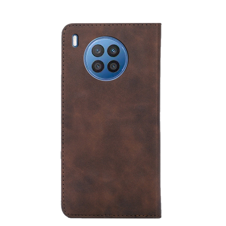 Funda Huawei Nova 8I Skin Feel Flip Horizontal Magnética de Cuero (Marrón Oscuro)