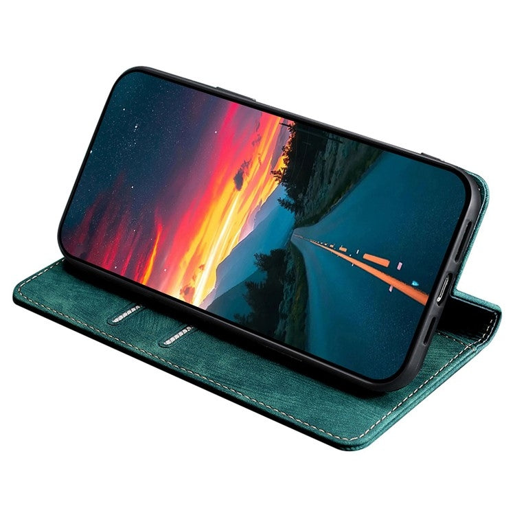 Funda de Cuero Magnética con Cepillo Antirrobo RFID para OnePlus Ace 3 Pro 5G (Verde)