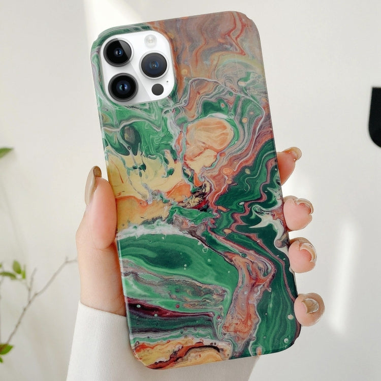 Funda para iPhone 16 Pro PC Barnizado con Agua en Barra (Ondas)