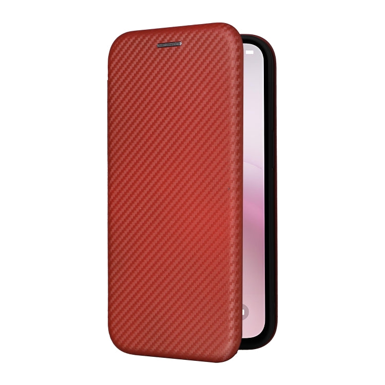 Funda de Cuero con Tapa y Textura de Fibra de Carbono para iPhone 16E (Marrón)