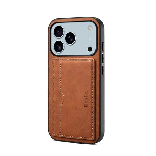 Funda de PU Denior D08 para iPhone 17 Pro Max con ranura para tarjeta (marrón)