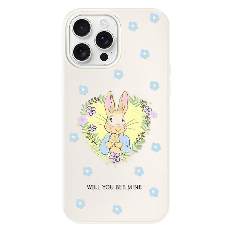 Funda híbrida TPU y PC iPhone 15 Pro Max con Tacto Sedoso (Conejo con Flores en Blanco)