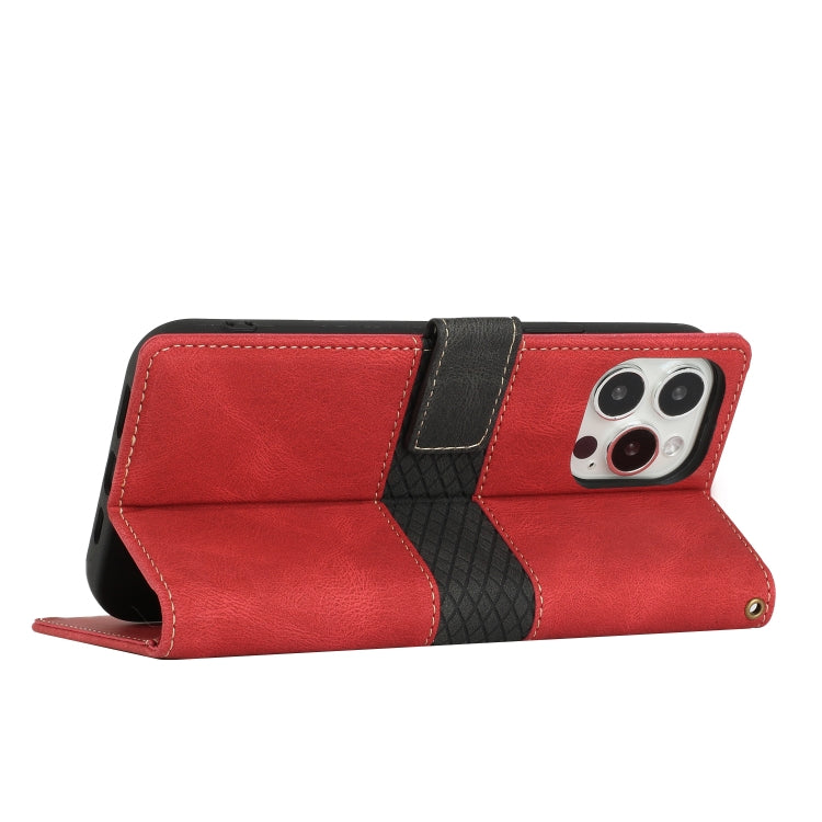 Funda Cuero con Costuras de Cuadrícula para iPhone 14 Pro Max con Cordón (Rojo)