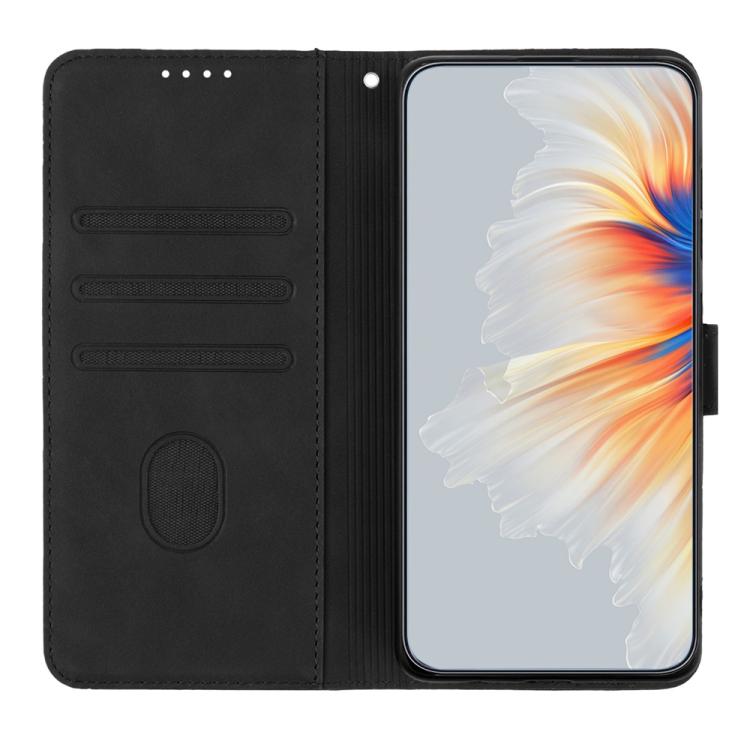 Funda Piel Sintética Itel A50C Diseño Corazón Protección (Negra)