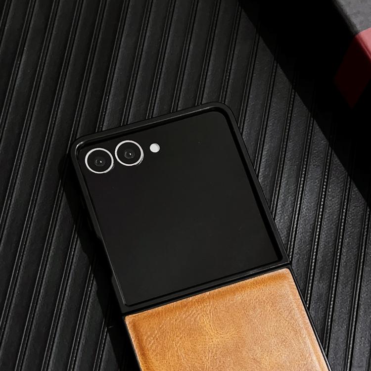 Funda de PU con textura Crazy Horse para Samsung Galaxy Z Flip7 5G (negra)