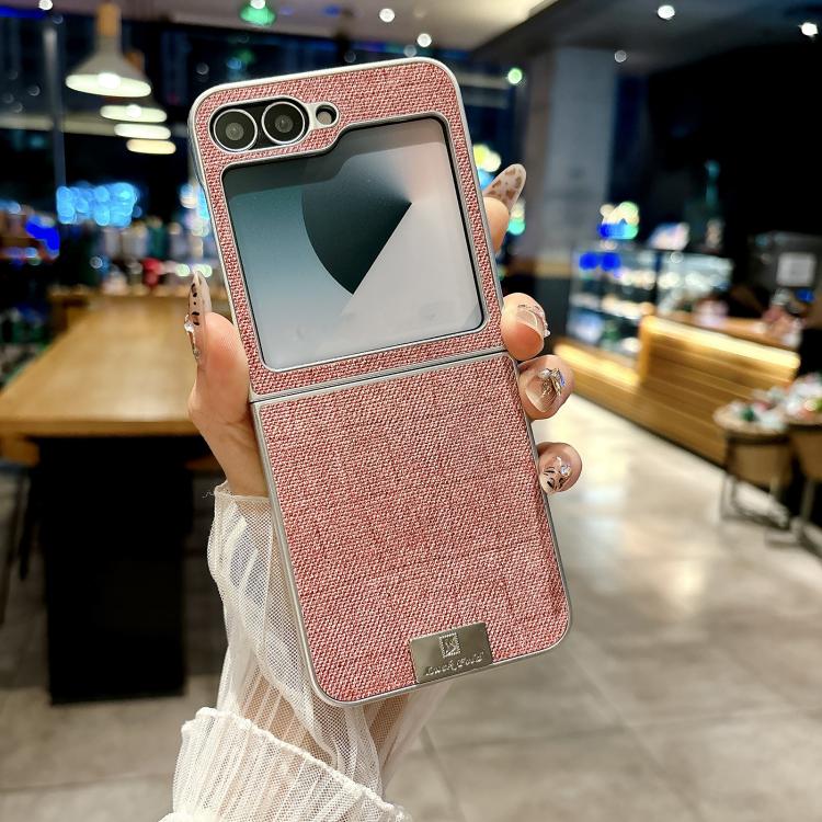 Funda de poliuretano y policarbonato con marco plateado para Samsung Galaxy Z Flip7 5G (rosa)