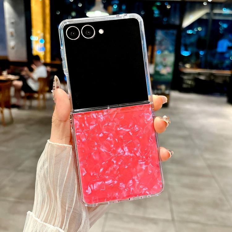 Funda con textura perlada para Samsung Galaxy Z Flip7 (roja)