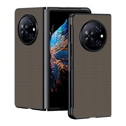 Funda ultrafina con textura de fibra de carbono para Tecno Phantom V Fold (dorada)