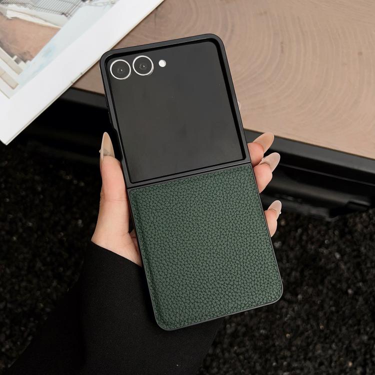 Funda trasera plegable con textura de lichi para Samsung Galaxy Z Flip5 (verde)