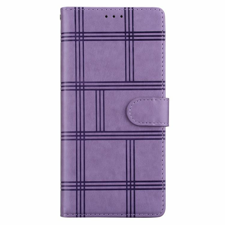 Funda de piel con relieve a cuadros para iPhone 16 (morada)