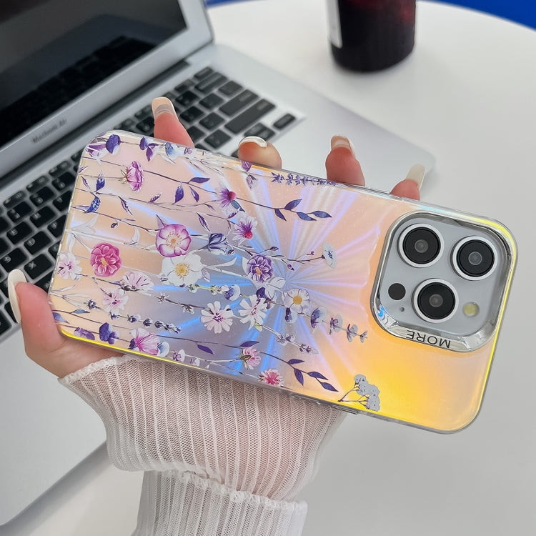 Caja de Teléfono TPU para iPhone 15 con Textura de Flor Láser Galvanizada (Hojas Ah12) - MOVILSTORE