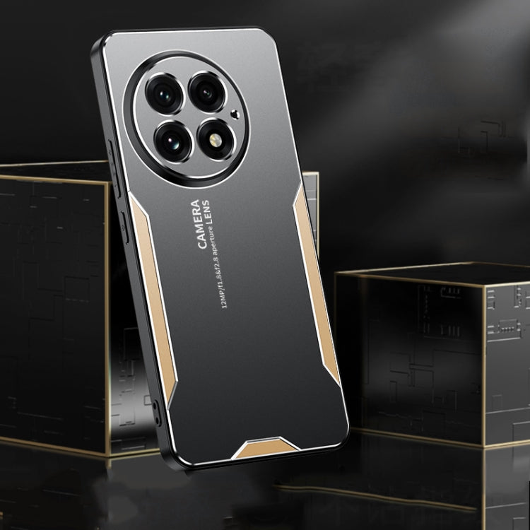 Funda Híbrida Metal y TPU para OnePlus 13 Blade Series (Dorada)