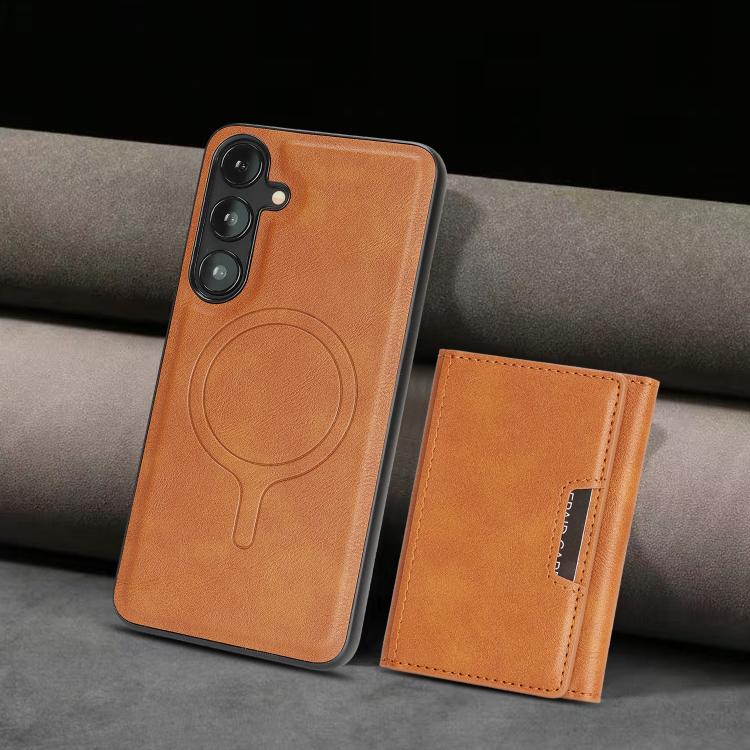 Funda de cuero plegable triple Kalebol con imán fuerte MagSafe para Samsung Galaxy S25 5G (marrón)