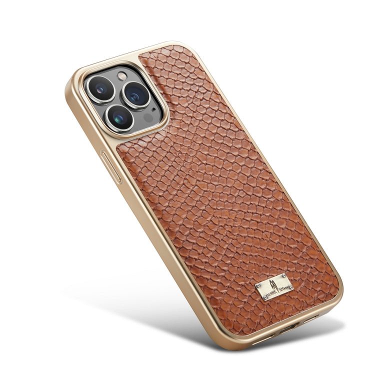Para iPhone 15 Funda para Teléfono de Pu con Galvanoplastia con Textura de Serpiente Fierre Shann (Marrón) - MOVILSTORE